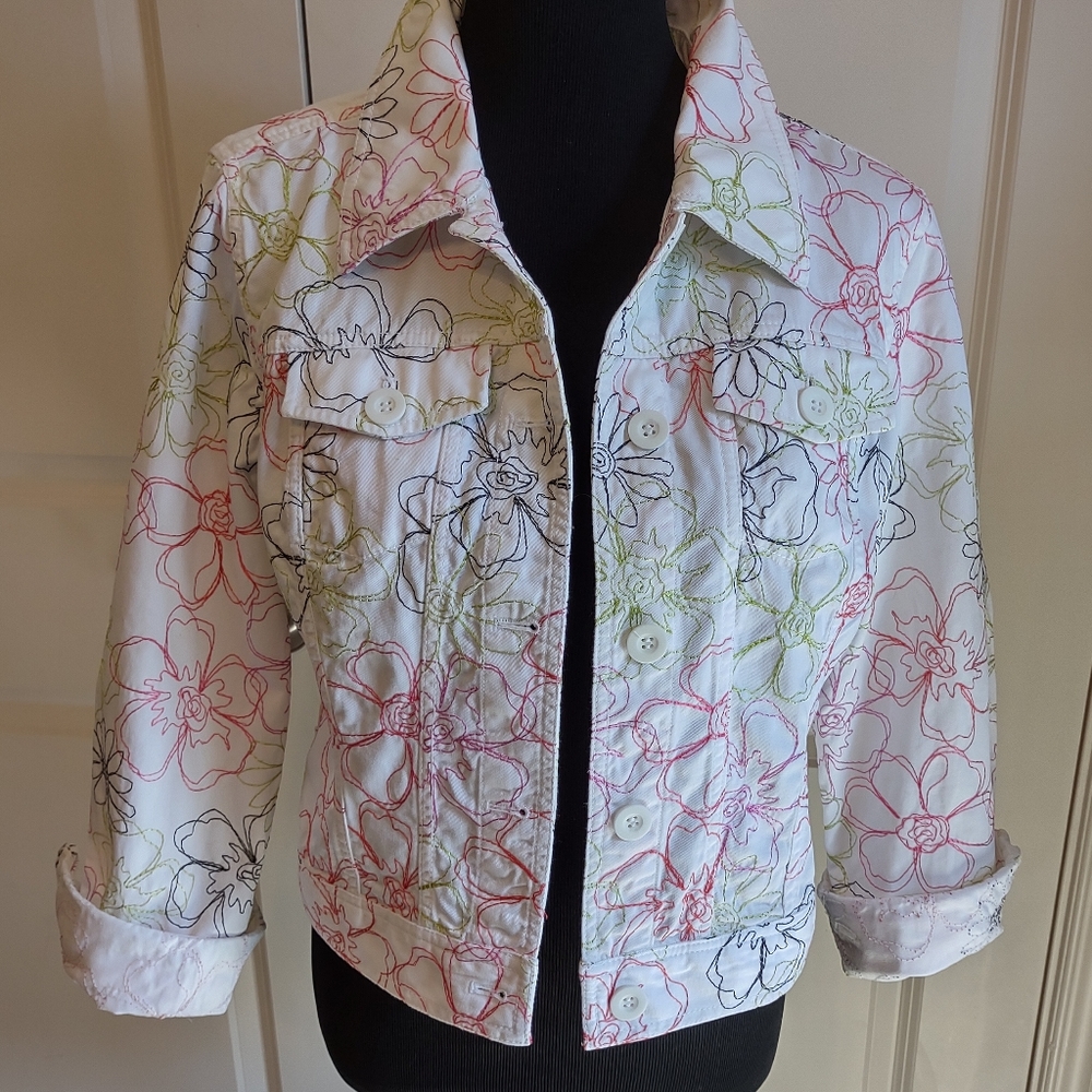❤️ Final Price Cut! Liz Claiborne Embroidered Denim Jacket EUC